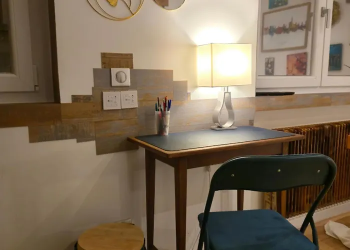 L'echappee Zen Sauna Privatif Et Shopping, Tram A Cote