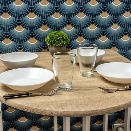 Апартаменты L'echappee Zen Sauna Privatif Et Shopping, Tram A Cote *