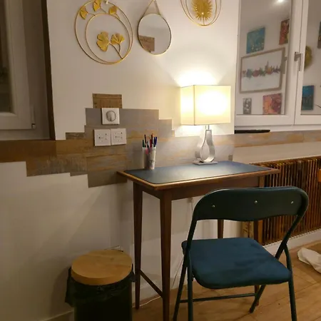 L'echappee Zen Sauna Privatif Et Shopping, Tram A Cote